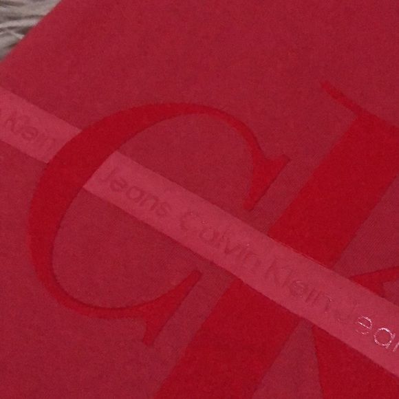 NWT-Mens Calvin Klein Short Sleeve T-Cotton-Sz S-Red - Picture 5 of 11